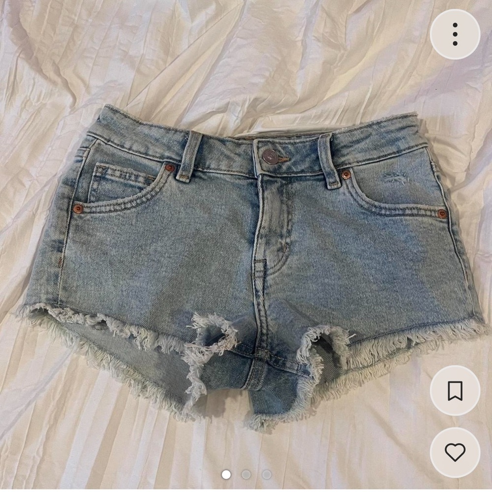 H&M Light denim jean shorts